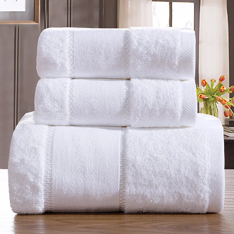 600GSM Luxury White Cotton Bath Towel, Satin Square Pattern, High Absorbency for Spa Salon Home Use
