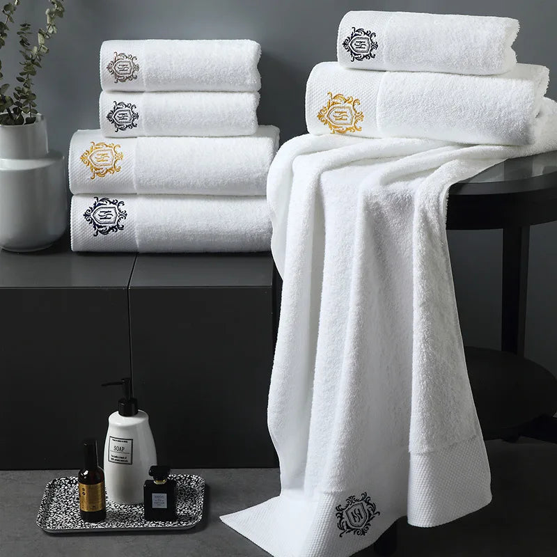 600GSM Luxury White Cotton Bath Towel, Satin Square Pattern, High Absorbency for Spa Salon Home Use